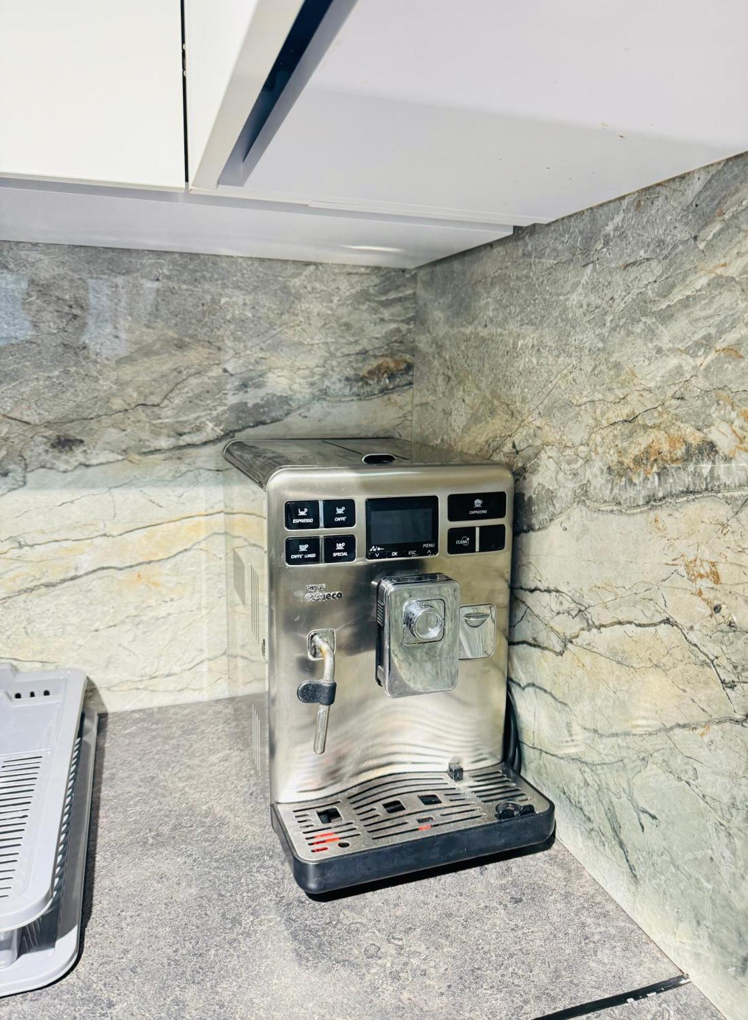 Rentnow Modern Lux Apartment In Centre Кишинев Екстериор снимка
