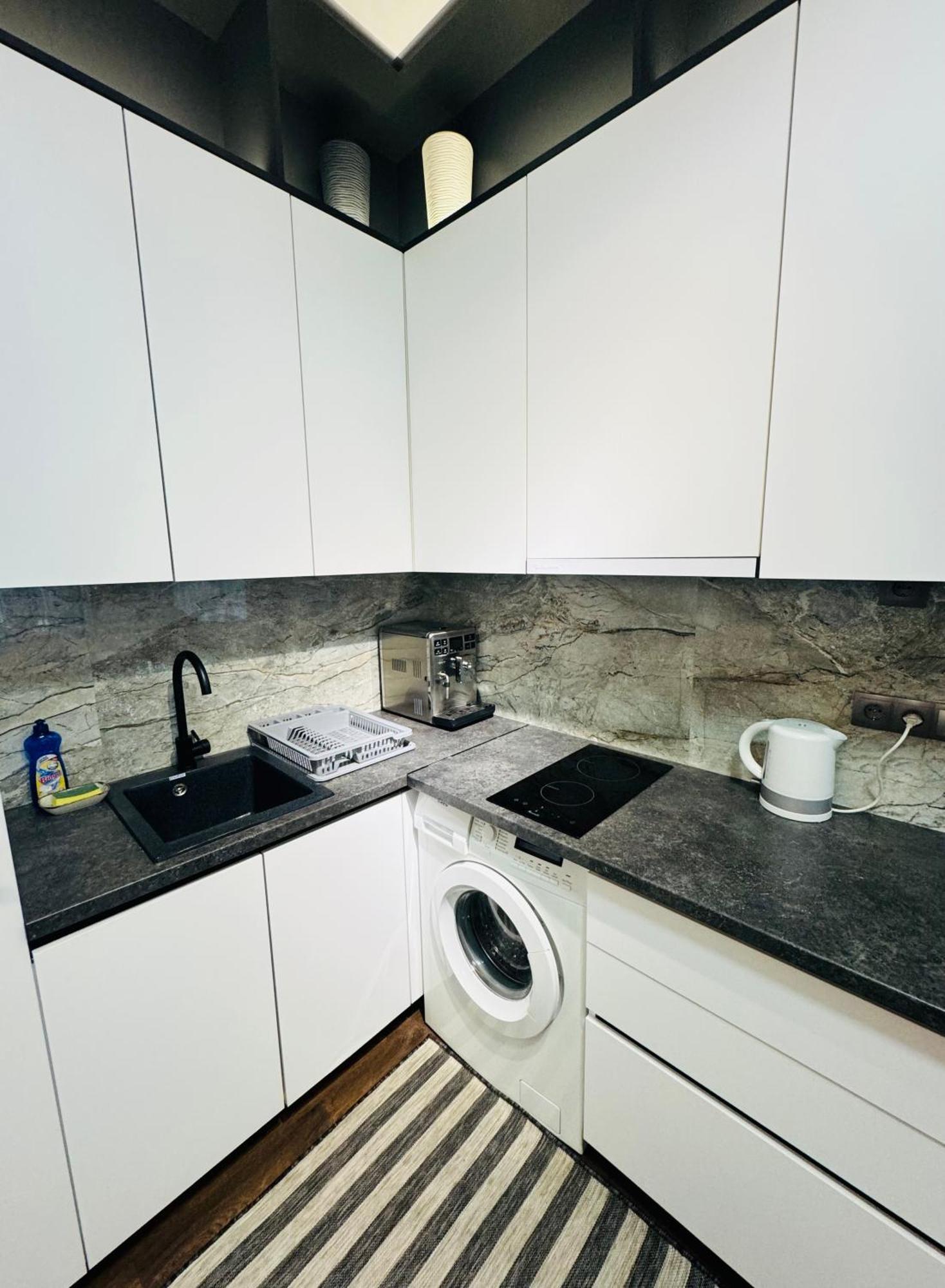 Rentnow Modern Lux Apartment In Centre Кишинев Екстериор снимка