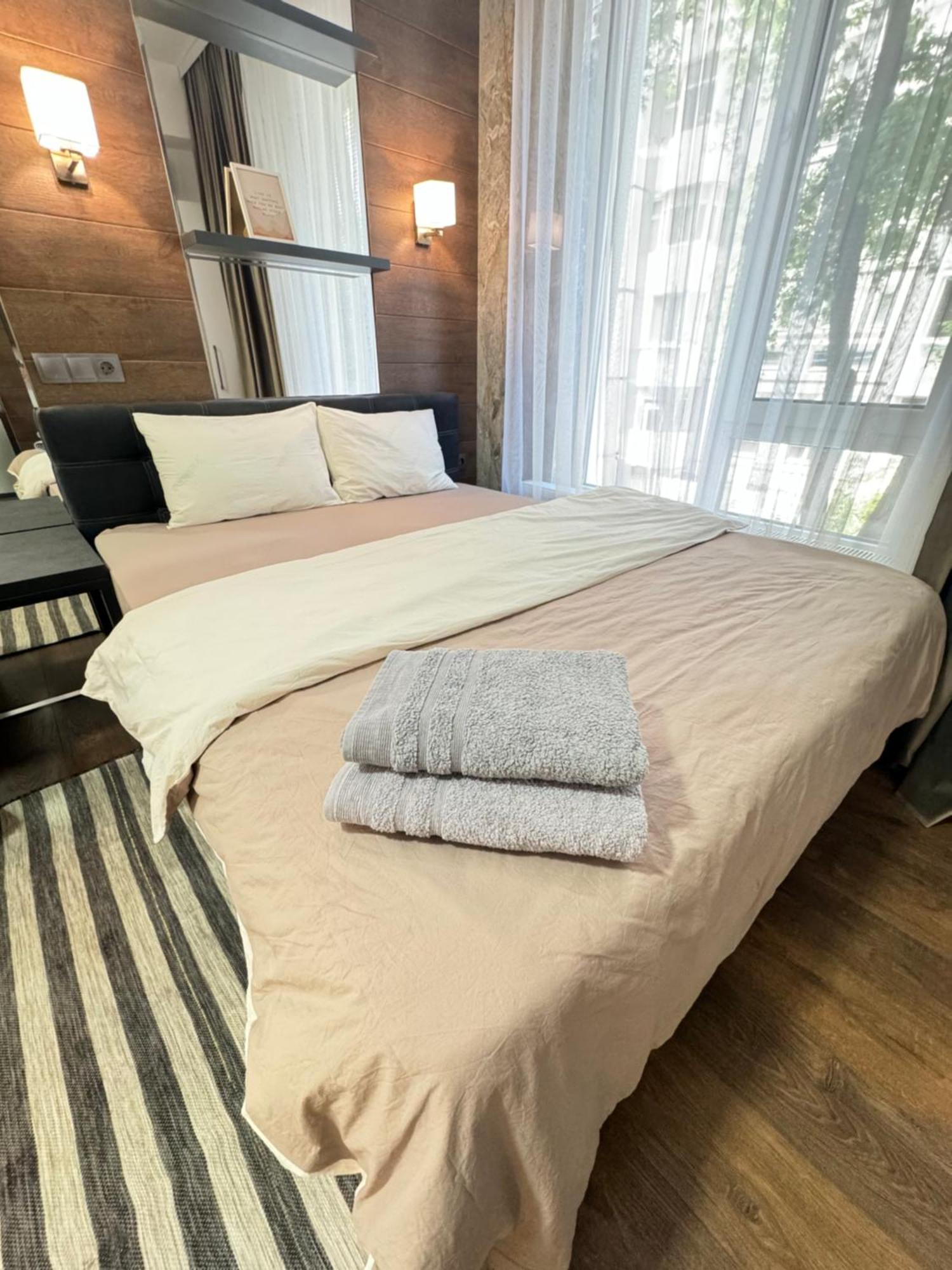Rentnow Modern Lux Apartment In Centre Кишинев Екстериор снимка